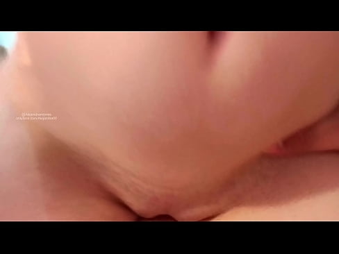❤️ Duke fjetur në dhomën e motrës sime dhe kështu u zgjova ❤ Porno shtëpie tek ne ☑