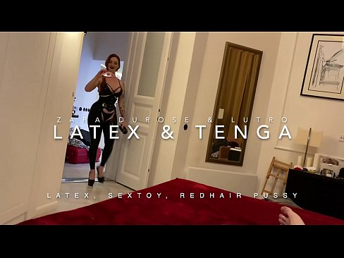 ❤️ Njerka flokëkuqe me kostum latex e qitur nga njerku ❤ Porno shtëpie tek ne ☑